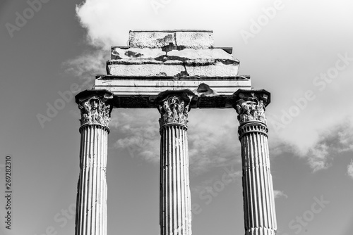 Photography Temple of Castor and Pollux, Italian: Tempio dei Dioscuri