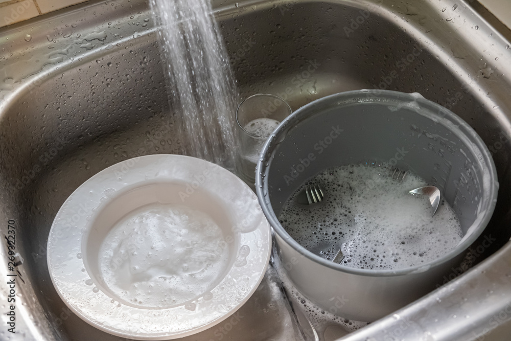 House work for housewives is washing dishes. House work for housewives is washing dishes.