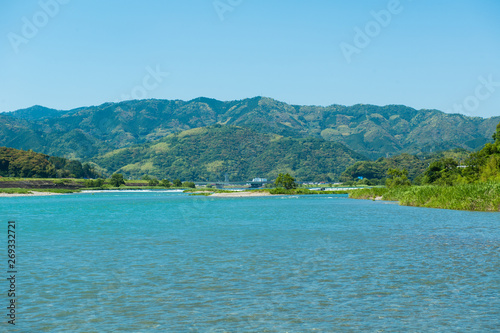 Wallpaper Mural  5月の仁淀川 Torontodigital.ca