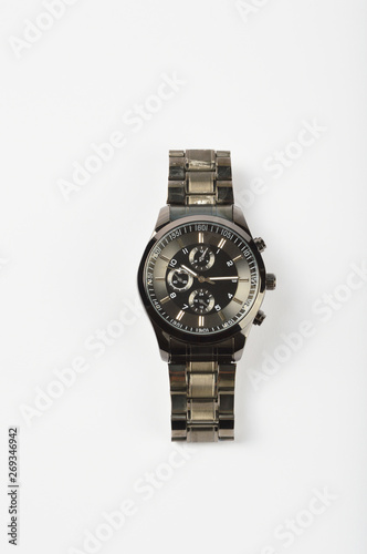 Metallic wristwatch