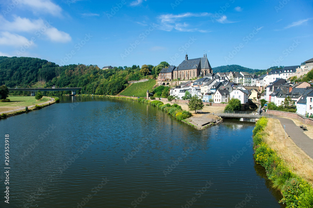 Saarburg an der Saar Blick Richtung Wasserfall Saarburg an der Saar Blick Richtung Wasserfall