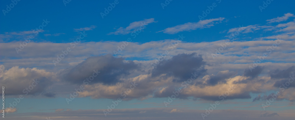 Obraz premium Beautiful photo of clouds in the blue sky, A flock of little clouds