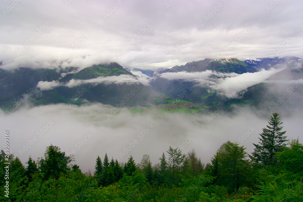 Switzerland is a beautifull country. Switzerland is a beautifull country.