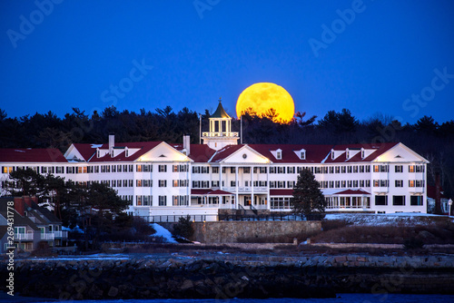 Full Moon Hotel Kennebunkport Maine