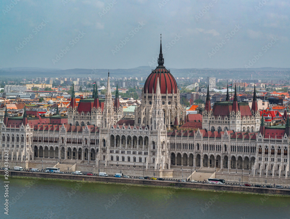 Obraz premium Parliament building in Budapest