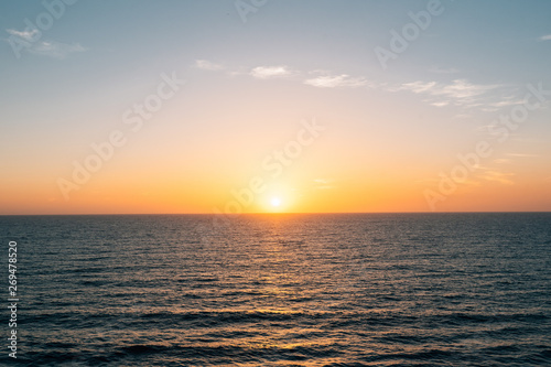 Sunset over the Pacific Ocean in La Jolla Shores, San Diego, California © jonbilous