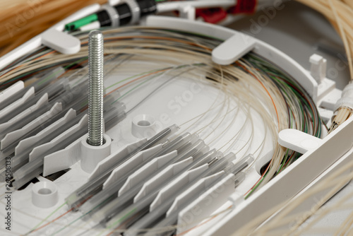 Tableau sur toile Splicing fibers on spice tray in gigabit passive optical networks