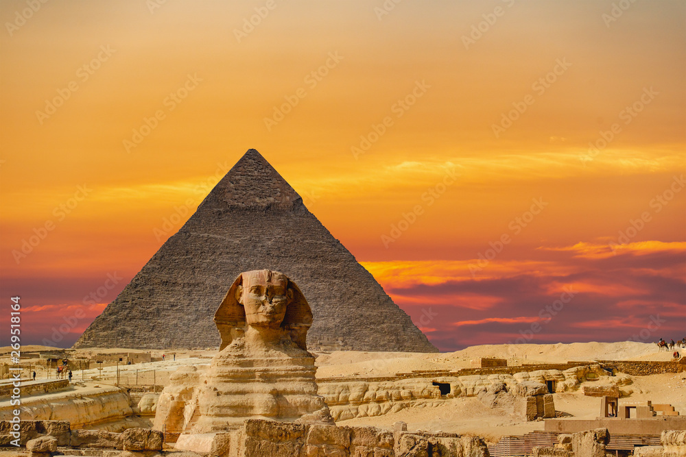 The Sphinx and Pyramid in Cairo,Egypt - obrazy, fototapety, plakaty 