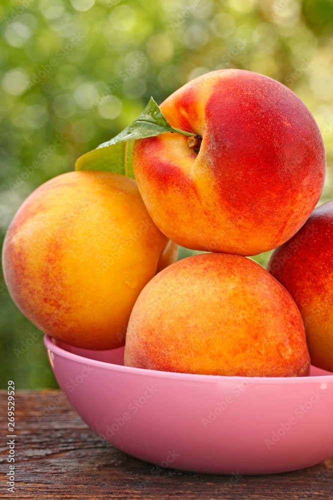 Peaches Peaches