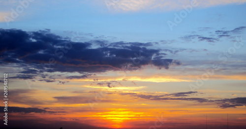 Por do sol na cidade de Porto Alegre, estado do Rio Grande do Sul, pais Brasil.