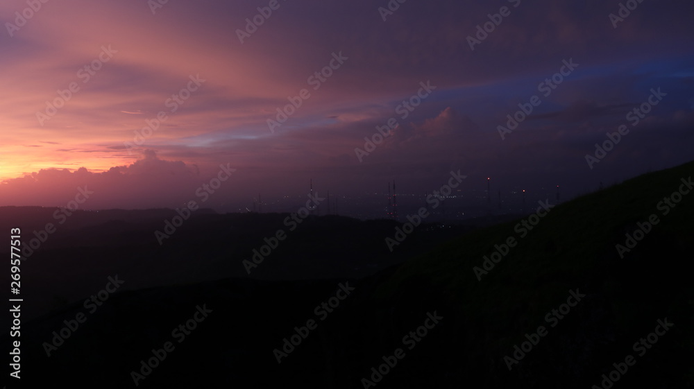 Fototapeta premium sunset in the mountains
