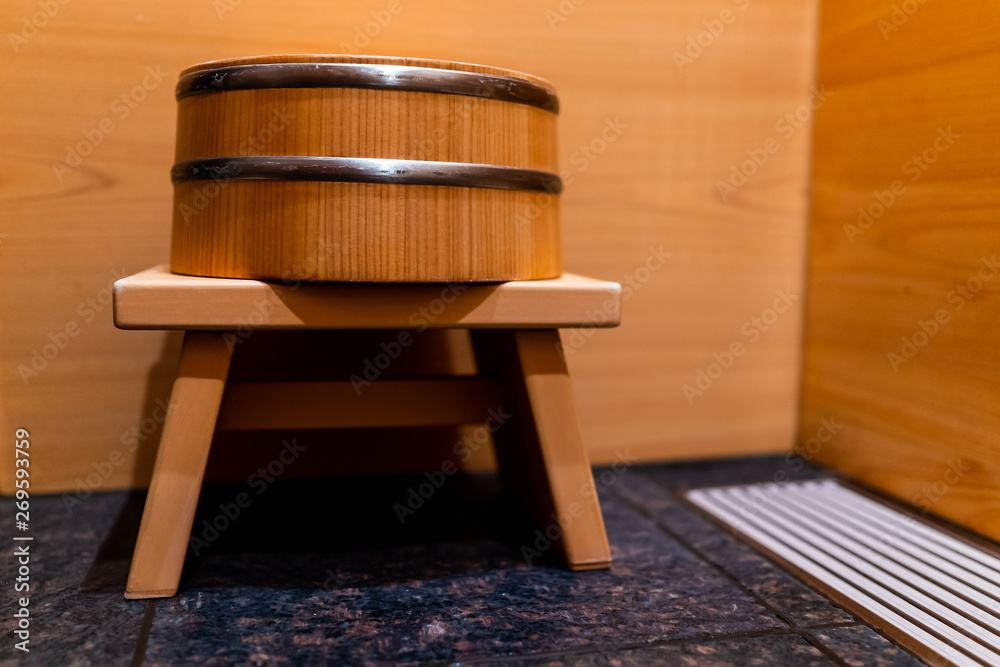 Cypress bathtub wooden traditional Japanese tub with water stool in