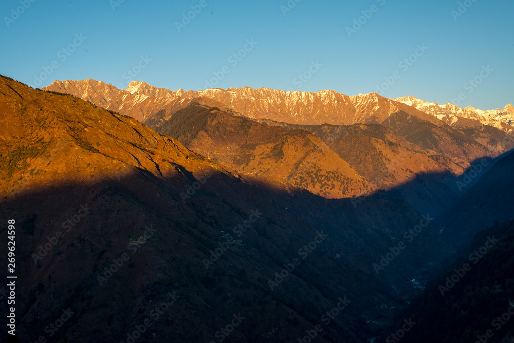 Sunset in himalayas - Beautifull evening in mountains -