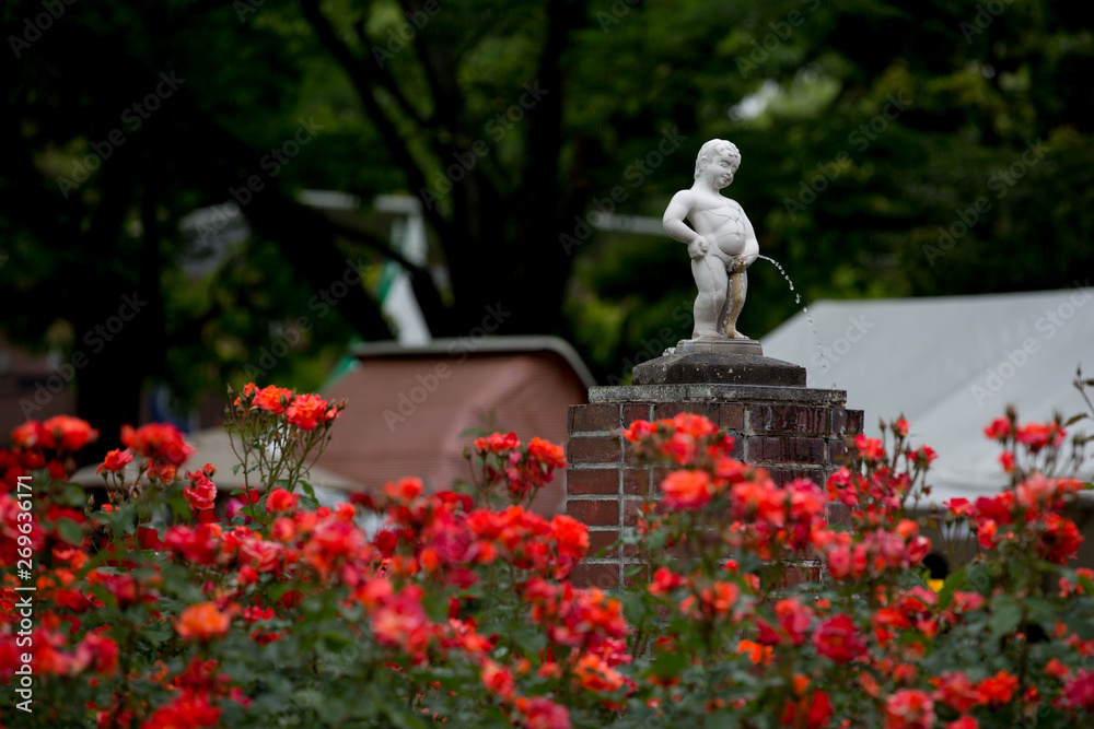 Obraz premium しょんべん小僧