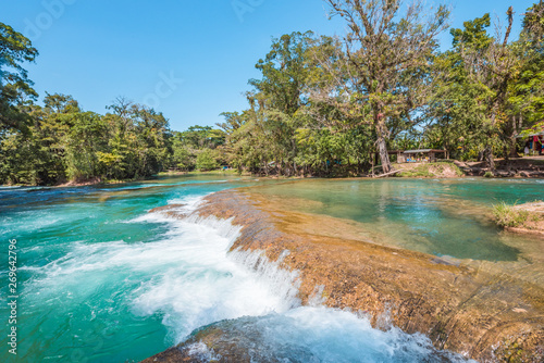 Fototapeta Naklejka Na Ścianę i Meble -  Panoramic view of the turquoise waterfalls at Agua Azul in Chiapas, Mexico