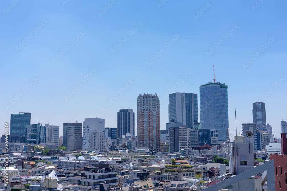 東京の風景　表参道から渋谷方面を望む