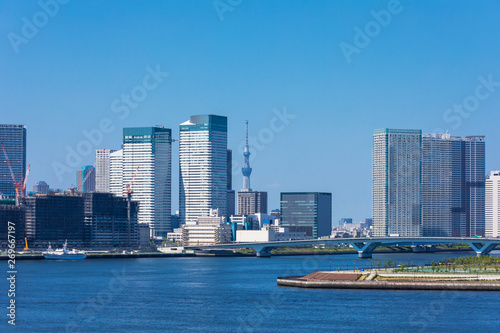 (東京都-都市風景)晴れた日の晴海湾岸側風景３