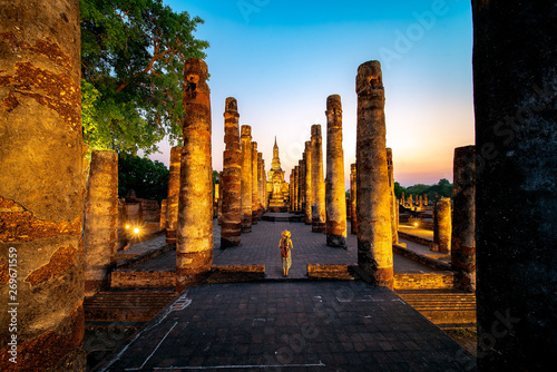 Photography Sunset and light in Sukhothai historical park