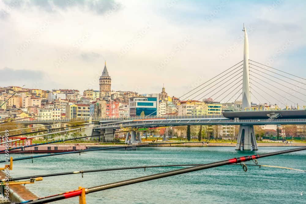 Obraz premium Golden Horn against Galata tower, Istanbul, Turkey 