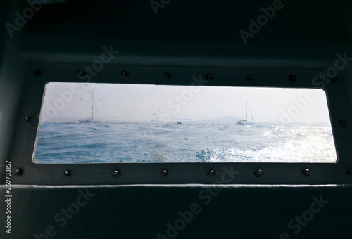 Excursión marítima en barco de fondo de vidrio para observación submarinal. Parque Natural Isla de Lobos. Isla Fuerteventura. Provincia Las Palmas. Islas Canarias. España