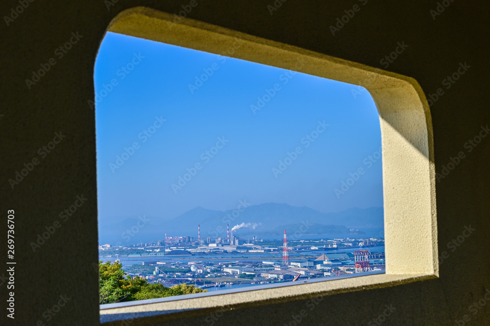 Fototapeta premium 高塔山公園から眺める北九州市の都市風景
