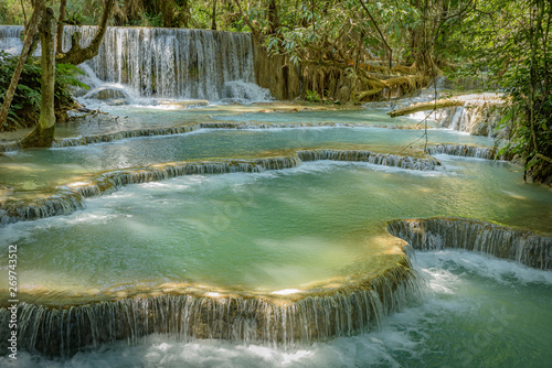 Fototapeta Naklejka Na Ścianę i Meble -  The beautiful Kuang Si Waterfall near Luang prabang in Laos.