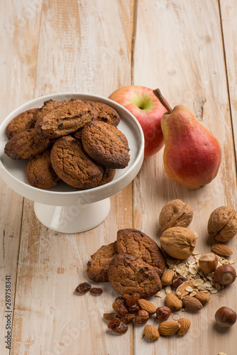 cookie with almond hazelnut dried grape and pears