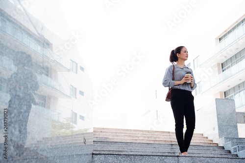 Businesswoman going to work © DragonImages