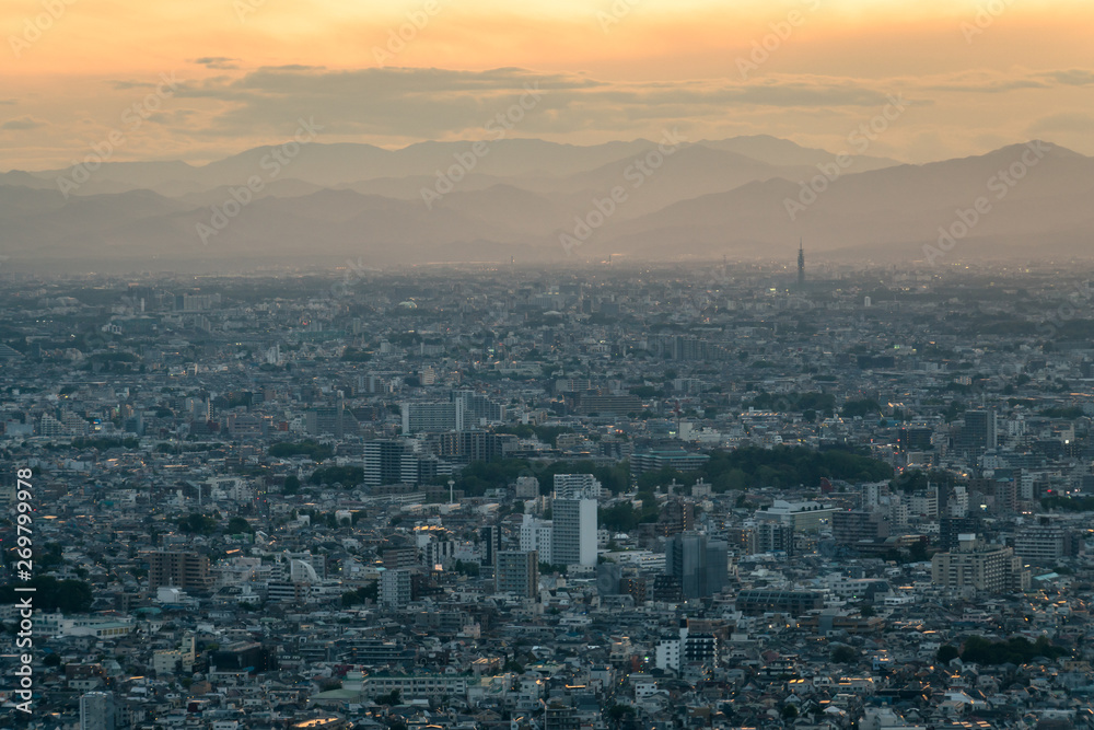 東京の都市風景　池袋から見る夕方の空４