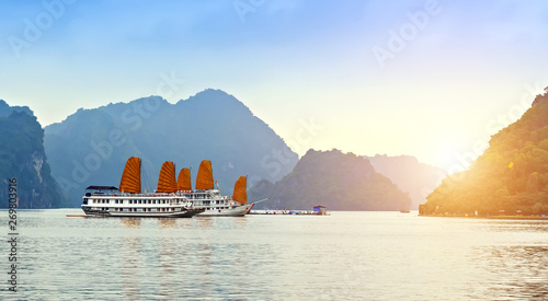 Fotografie, Obraz Discover liner Sails ship Halong Bay Top Destinations Vietnam.