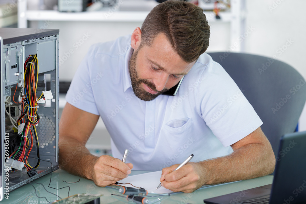 angry customer trying to repair computer with phone support angry customer trying to repair computer with phone support