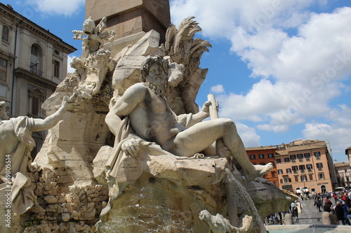 fountain in rome italy