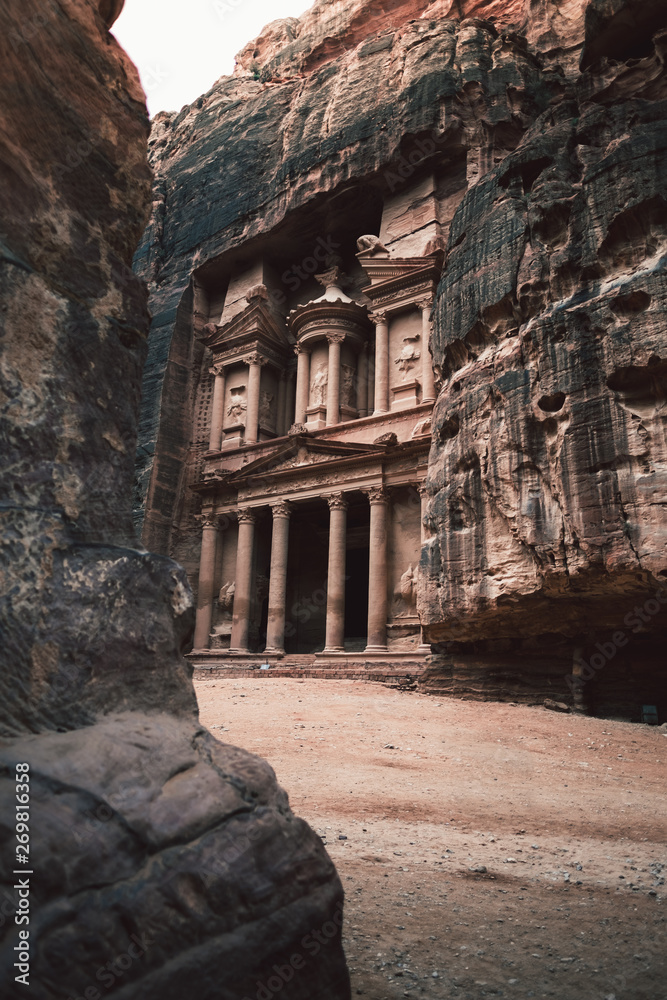 Fototapeta premium Rocks and ancient temple in rock face in Al Khazneh, Petra, Jordan