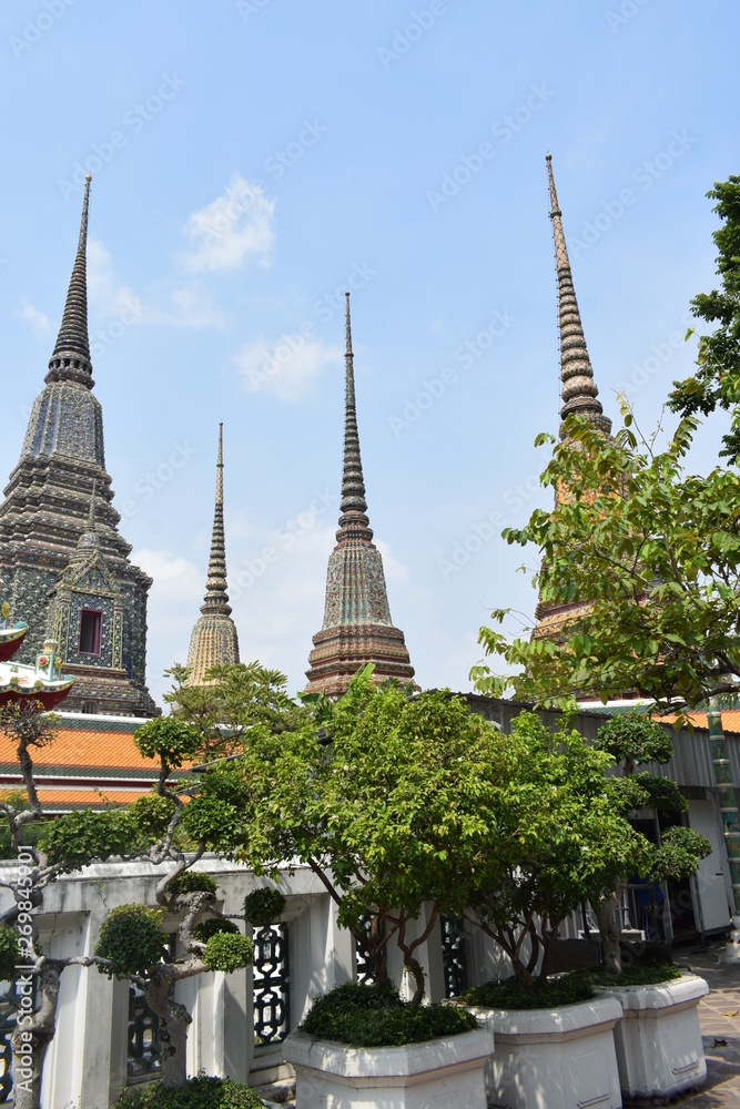 Fototapeta premium Wat Pho, światynia Leżącego Buddy, Tajlandia, Bangkok