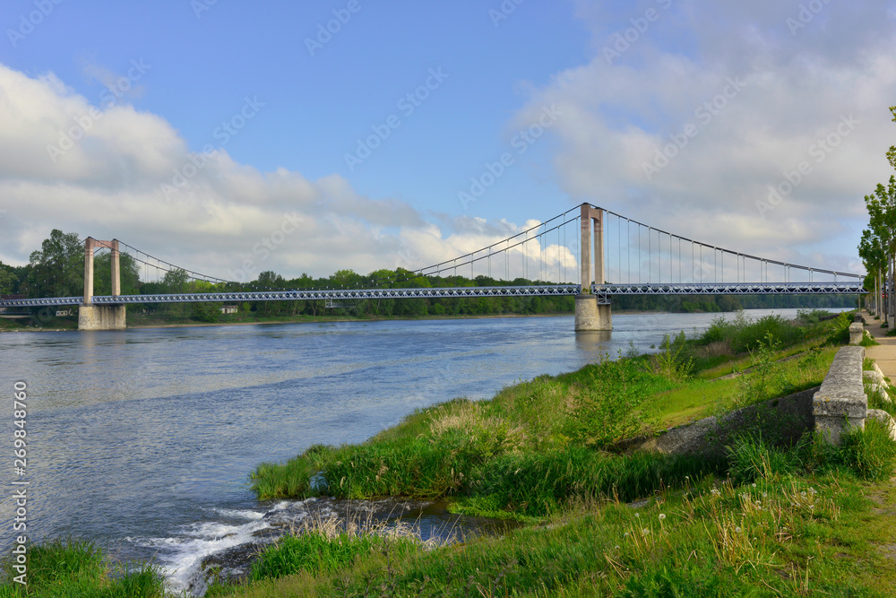 Pont de Cosne-Cours-sur-Loire (58200) département de la Nièvre en région Bourgogne-Franche-Comté, France