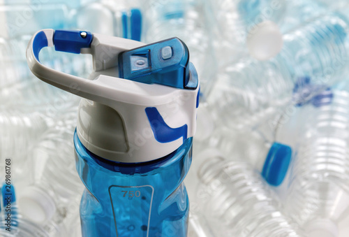 Reusable Water Bottle Against Single Use Bottles