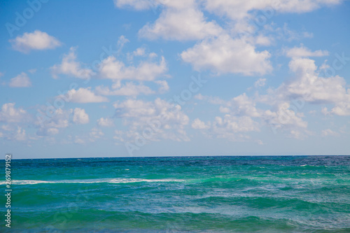 Fototapeta Naklejka Na Ścianę i Meble -  sea summer blue sky clouds background, Beautiful Blue sky