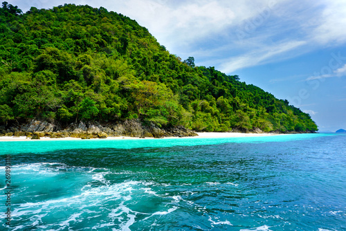 Beautiful Nyaung Oo Phee Island in Myanmar, Andaman sea, Clean and clear water with white beach and green trees on sunny day    © skyfoto