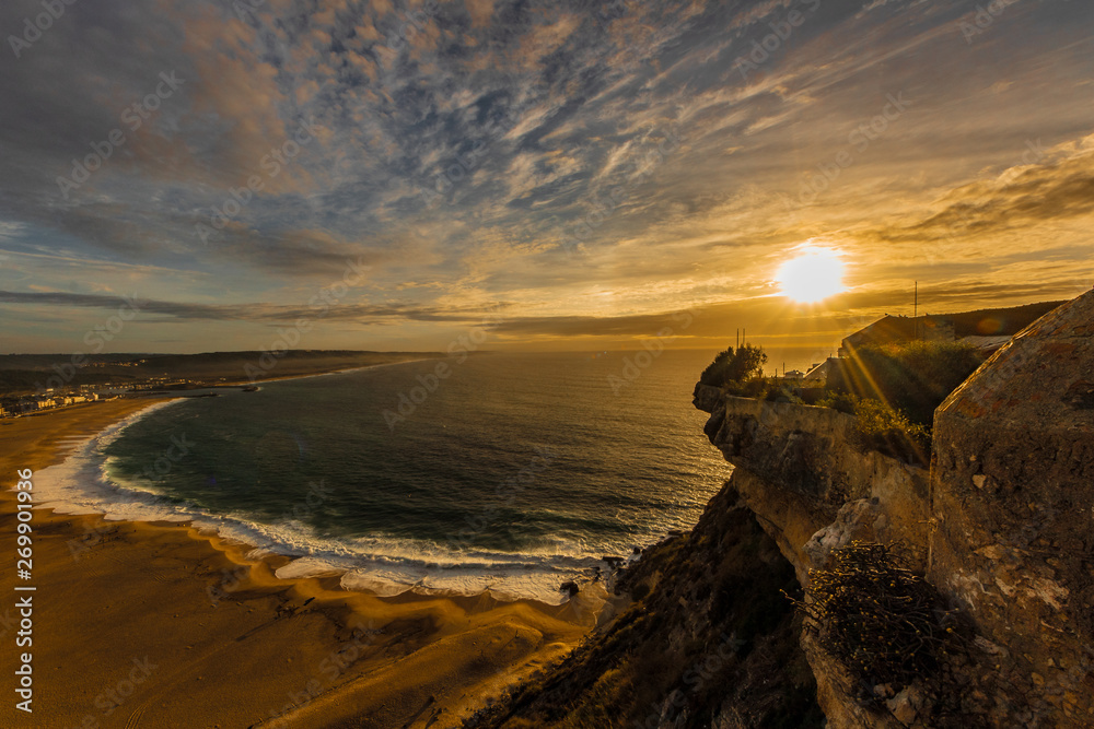 Obraz premium sunset on coast of sea