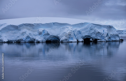 Antarctica Glacier © Betty Rong