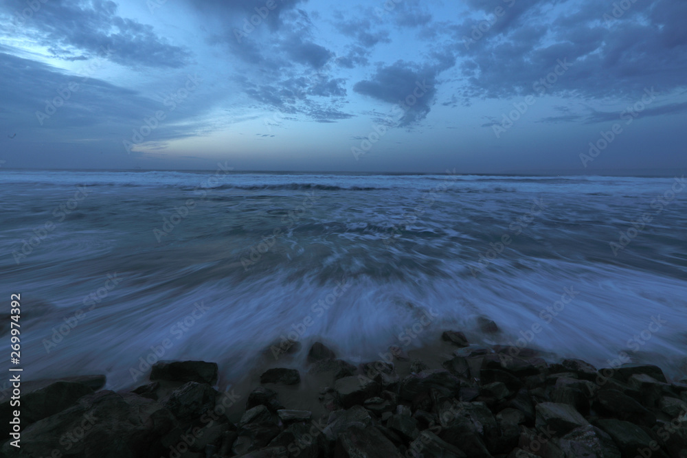 Obraz premium The rolling and streaming waters of the Indian Ocean