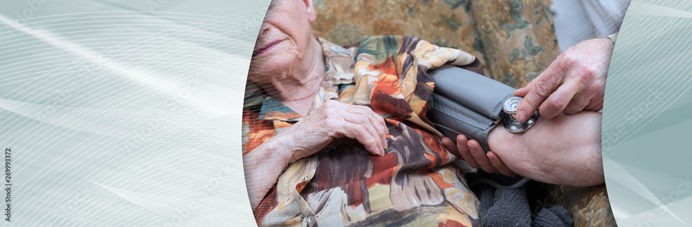 Obraz premium Home medical assistance of seniors. panoramic banner