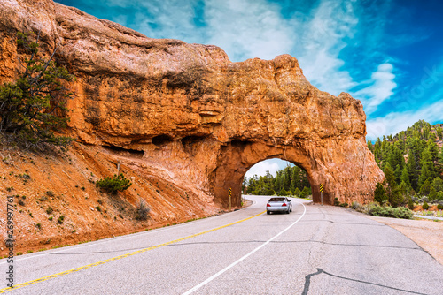 Red Arch road tunnel to Bryce Canyon