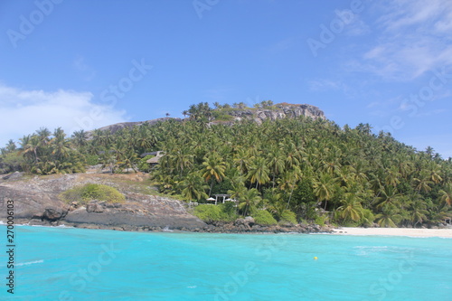 private island beach seychelles palm coconut sand sun © Sebastian
