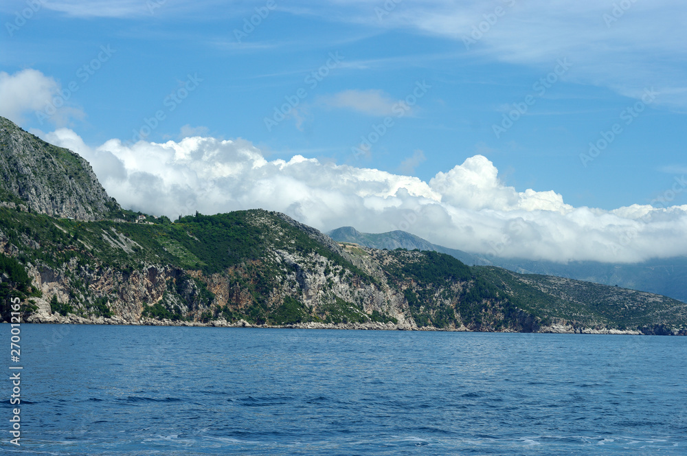 Côte adriatique entre mer et nuages