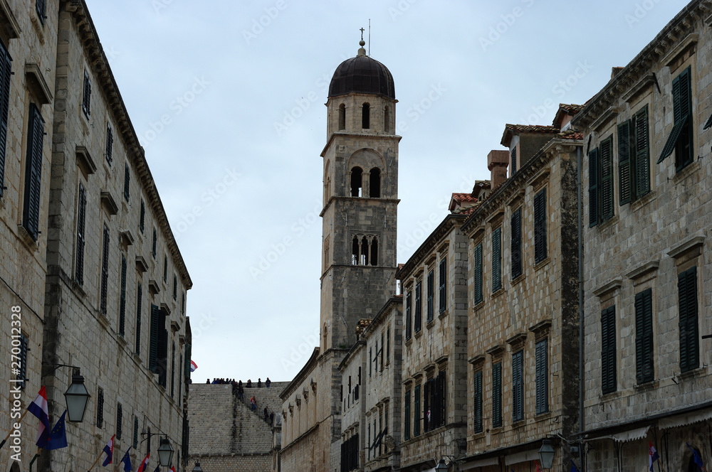Clocher de la rue principale de Dubrovnik
