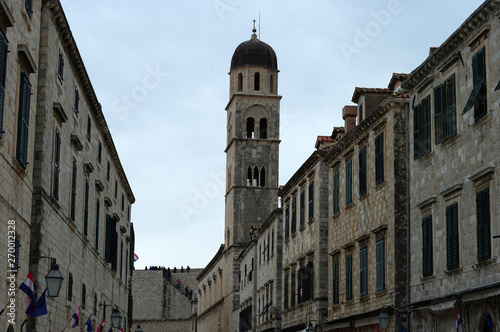 Wallpaper Mural Clocher de la rue principale de Dubrovnik Torontodigital.ca