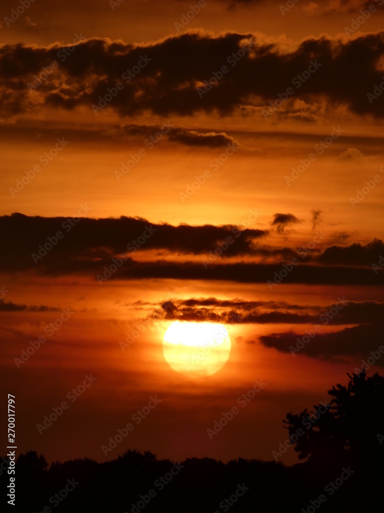 Obraz premium Abendrot, Sonnenuntergang, Sunset, tramonto, coucher de soleil, puesta de sol, pôr-do-sol, 