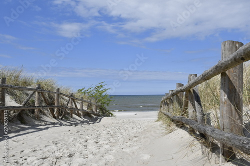 The wonderful beach entrance from Debki