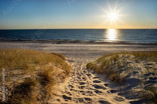 Sonnenuntergang - Strand  bergang zur Nordsee - D  nemark